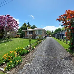  Holiday home 3 Bedroom By The Reserve